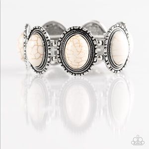 Ranch out white stone bracelet